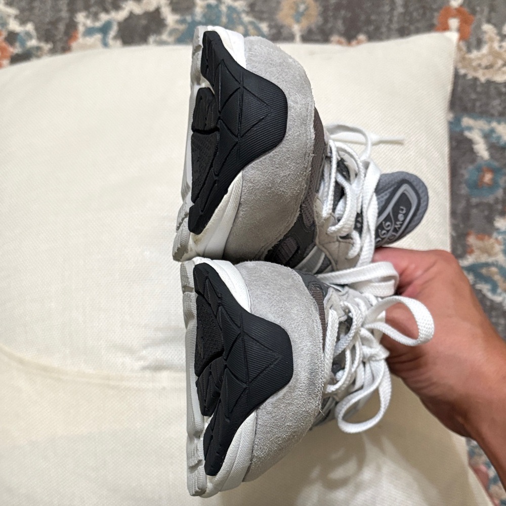 New Balance FuelCell 990v6 Lace in Gray and White (Boys Size 6.5 US, 39 EU) - Picture 10 of 11
